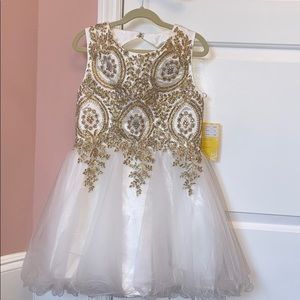 Girls dress